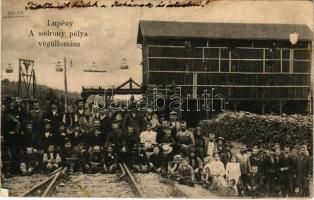 1909 Lupény, Lupeni; A sodronypálya végállomása, bánya iparvasút, munkások csoportképe. Adler fényirda (Szászváros) / industrial railway's wire rope in the coke works, terminal station, mine, group picture of workers (EB)