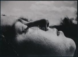 cca 1936 Bergsmann Pál (?-?) budapesti fotóművész és vadevezős hagyatékából 1 db jelzés nélküli modern nagyítás (Profil), Bergsmann is tagja volt a - rövid ideig létező - Modern Magyar Fényképezők Társaságának, 15x21 cm