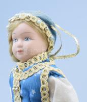 össz. 3 db porcelán baba, m: kb. 22 cm