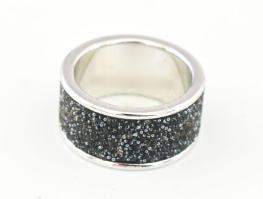 Kő rárakásos gyűrű, m: 53