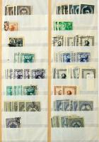 Szovjet, orosz tartalmas kereskedői rendező 1870-1947 több ezer bélyeg jobb értékekkel, 16 lapos köz...