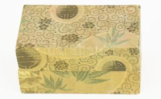 Csikung golyó, kő, dobozban