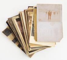 cca 1930 Kb 120 db csoportképeket és portrékat ábrázoló fotólap