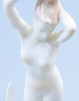 6 darab magyar porcelán figura, Aquincum, Hollóházi, közte favágó figurák, jelzett