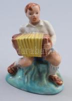 Harmonikázó fiú. Mázas kerámia figura, jelzett, m: 14,5 cm
