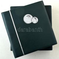 "NUMIS" zöld műbőr négygyűrűs bankjegyberakó album tokkal és 35db berakólappal (benne 5db egyesosztású, 21db kettesosztású és 9db hármasosztású lap) használt, de jó állapotban