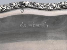 Ezüst (Ag) tálca. Ívelt négyzetes forma, rózsafejes-leveles peremszegéllyel, jelzett: dianás jelzés,...