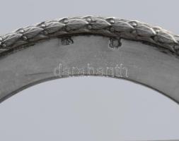 Jugendstil kétfüles ezüst (Ag) tálca. Ívelt négyzetes forma, futó levélmintás peremszegéllyel, jelze...