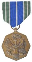 Amerikai Egyesült Államok DN "Katonai eredményekért" bronz kitüntetés mellszalaggal T:AU USA ND "For military achievements" bronze decoration with ribbon C:AU