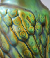 Zsolnay sólyom. Terv.: Nádor Judit. Eozin mázakkal fedett öntött finomfajansz. Jelzett, körmén kis m...