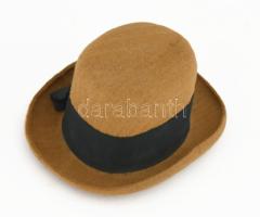 Kalapos mestermunka, jó állapotban, 15x11x8 cm