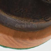 Rácz Edit (1936- ): Akt. Bronzírozott műanyag, hibátlan, jelzett, m: 21 cm