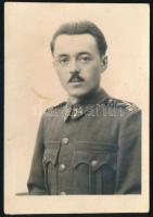 cca 1935-1940 Magyar Királyi Légierő - szakaszvezető műtermi fotója, 9×6 cm