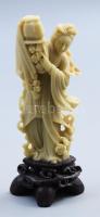 Kínai jade szobor zsírkő alapon. 16 cm