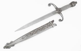 Fantázia tőr, fémszálas bevonatú markolattal, plasztikus motívumokkal díszített fém keresztvassal és hüvellyel, h: 41 cm