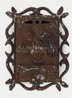 Régi fém postaláda, kulccsal, kopott, 38x28 cm