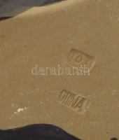 Kínai halász figura, halon sérüléssel, jelzett, m: 20 cm