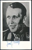 Josef Kraft (1921-1994) német Luftwaffe pilóta, repülő ász autográf aláírása őt ábrázoló képen, 20x12,5 cm // Autograph signed photo of Josef Kraft (1921-1994) German Luftwaffe pilot, fighter ace, 20x12.5 cm