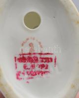 3 darab porcelán kutya figura, közte jelzett, m: 16,5 cm alatt