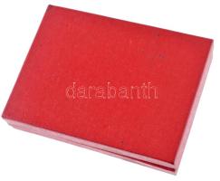 ~1970-1980. "Mezőgazdaság Kiváló Dolgozója" aranyozott, műgyantás kitüntetés, eredeti tokb...