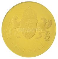 Király Fanni (1971-) DN "Budapest 1873-2023 " jelzett Au emlékveret kapszulában, Budapest ...