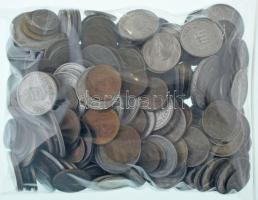 Vegyes, magyar és külföldi érmetétel 1950-ig, mintegy ~1kg súlyban T:vegyes Mixed, Hungarian and foreign coin lot, coins until 1950 (~1kg) C:mixed