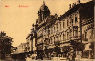 Arad, Andrássy tér, emeletes autóbusz, bútoráruház, drogéria, üzletek, piac / square, double-decker autobus, furniture warehouse, drugstore, shops, market