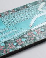 Vén Edit (1937-): Lányok. Mázas kerámia, jelzett a hátoldalán, sarkán apró mázhiány, 36x14 cm