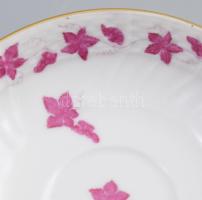 Herendi lila szőlőfürtös girland mintás csésze alátéttel, jelzett, kis kopással, d: 11 cm