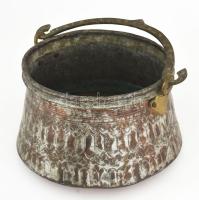 Bogrács. cca 18. sz., kalapált réz, horpadással, d: 28 cm, m: 16,5 cm