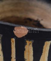 Gorka Lívia (1925-2011): Kaspó. Jelzett, lepattanással, repedéssel, d: 19 cm, m: 16 cm