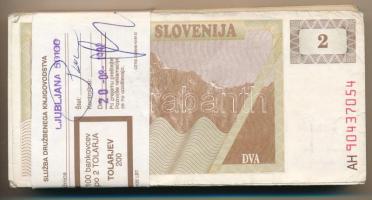 Szlovénia 1990. 2T (100x) eredeti banki kötegelővel T:F-G Slovenia 1990. 2 Tolarja (100x) with original bank currency strap C:F-G Krause P#2