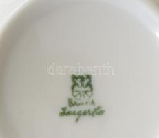 Jaeger &amp; Co. 8 személyes leveses csésze alátéttel szett, jelzett, minimális kopással, d: 16,...