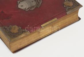 cca 1880-1910 Régi fotóalbum, dekoratív fémveretekkel díszített, bordó bőrborítással, benne 8 db kem...