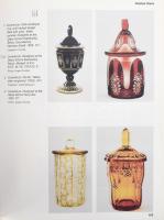 Robert &amp; Deborah Truitt: Collectible Bohemian Glass 1915-1945. 1998, kartonált papírkötés, a...