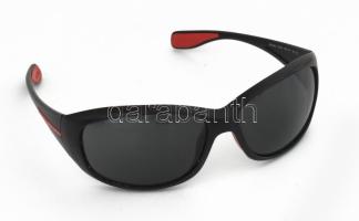 Prada jelzésű férfi napszemüveg Diesel tokban