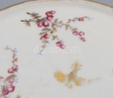 cca 1900, Kézzel festett porcelán alátét, jelzett, kopott, d: 15 cm