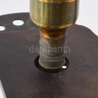 Mikroszkóp, eredeti üvegezett fa tokjában, cca 150 darab tárgylemezzel, tárgylemez vágóval. cca 19. ...