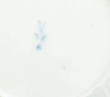 Meissen historizáló mintás tálka. Jelzett, kis kopással, d: 12,5 cm