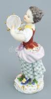 Meissen Tamburás lány. cca 1920, jelzett, tamburán minimális kopással és átaranyozással, m: 12,5 cm