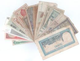 15db-os vegyes külföldi bankjegytétel, közte Románia 1945. december 20. 5000L T:AU-G
15pcs mixed lo...