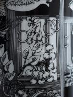 Hollóházi Szász Endre tervezte mintával díszített váza. 21 karátos arannyal kézzel aranyozott, jelze...