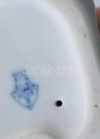 Zsolnay Annuska korsóval. Jelzett, hibátlan, m: 7,5 cm