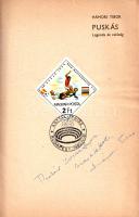 Hámori Tibor:  Puskás. Legenda és valóság. (Dedikált.) (Budapest, 1982. Sportpropaganda (Ságvári Nyomda). 239 + [1] p. Dedikált: "Pintér Józsefnek szeretettel: Hámori Tibor." A nyugatra távozása miatt a hazai médiában évtizedig említésre sem kerülő zseniális labdarúgó, Puskás Ferenc 1981-ben látogathatott először haza. Kiadványunk a Puskás Öcsi végleges hazatérése hírére megélénkült érdeklődés nyomán született. Az interjúkötet Puskás-nagyinterjúját a csapattársakkal, edzőkkel, kommentátorokkal készített beszélgetések előzik meg. Oldalszámozáson belül karikatúrákkal, a 193. oldaltól fotómelléklet. Interjúkötetünkből először egy limitált, csupán 1000 példányszámban megjelenő kiadás jelent meg, példányunk az azonos évben megjelenő újranyomásból származik. A címlap dedikációja felett az 1954. évi labdarúgó világbajnokság emlékére készült színes bélyeg, illetve az 1982. évi budapesti asztalitenisz világbajnokság körbélyegzése. Fűzve, színes, illusztrált, enyhén sérült kiadói borítóban. Jó példány.