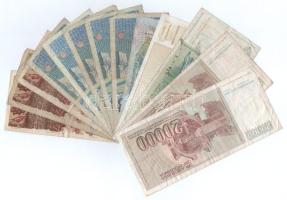 13db-os többnyire csehszlovák/szlovák bankjegy tétel T:F-VG