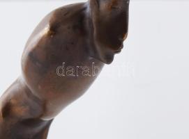 Fischer György (1956-2012): Kíváncsiság. Bronz, márvány. j.n. 50 cm