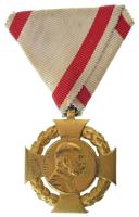 1908. "Katonai Jubileumi Kereszt" aranyozott bronz kitüntetés eredeti mellszalagon T:XF kopott aranyozás Hungary 1908. "Diamond Jubilee Cross for the Armed Forces" gilt bronze decoration with original ribbon C:XF worn gilding NMK 269.