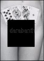 cca 1950 "Terítés után, a kártyához nyúlkálni tilos!", szolidan erotikus felvétel, 1 db modern nagyítás, jelzés nélkül, 21x15 cm