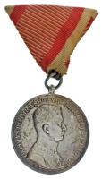 1917. "Károly Ezüst Vitézségi Érem I. osztálya" jelzetlen Ag kitüntetés eredeti mellszalagon. Szign.: Kautsch T:XF patina / Hungary 1917. "Silver Gallantry Medal, 1st Class" Ag decoration without hallmark, with original ribbon. Sign.: Kautsch C:XF patina NMK 302.