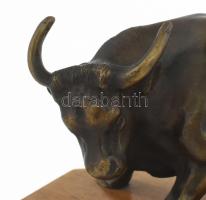 Bronz bika szobor 16 cm Fa talapzaton